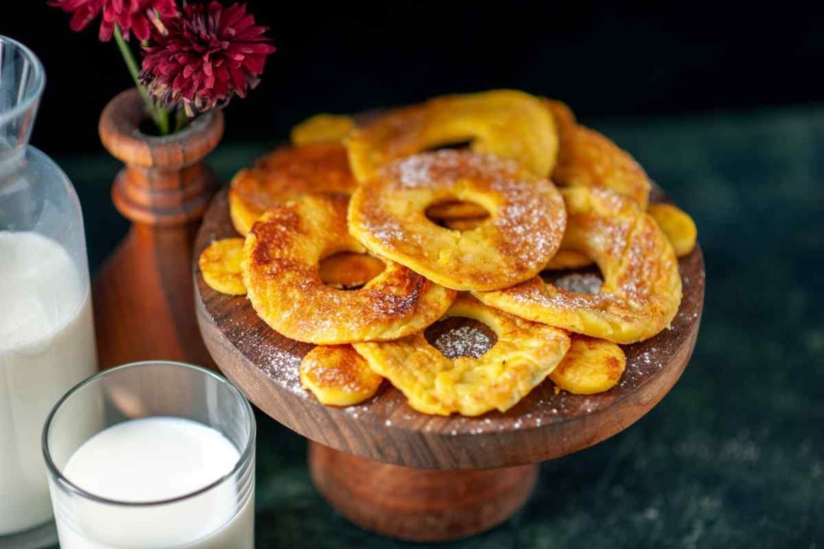 Frittelle di mele velocissime: la ricetta pronta in 10 minuti senza lievitazione