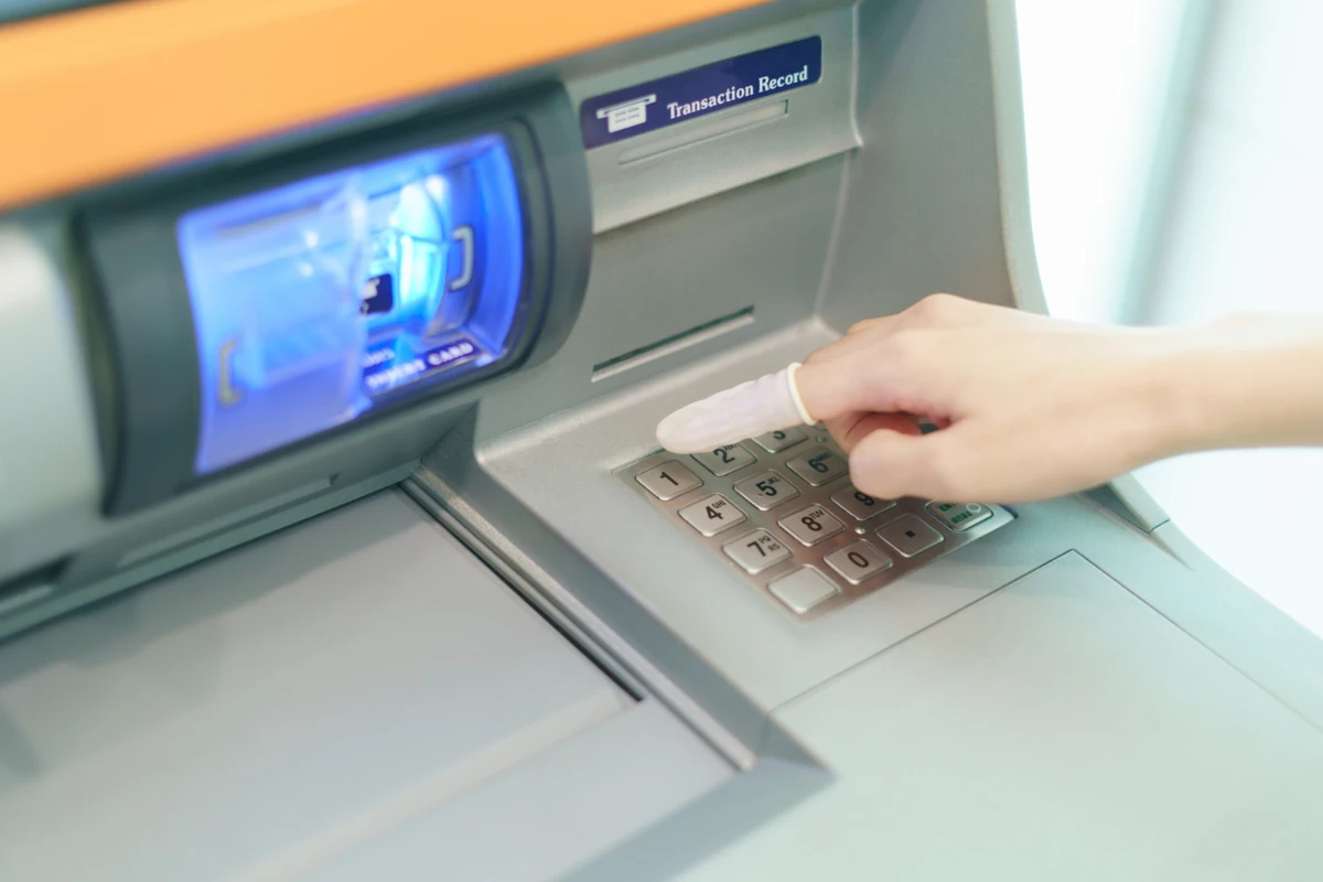 Scattano nuovi limiti sui prelievi al bancomat: sempre meno contanti dal 2026